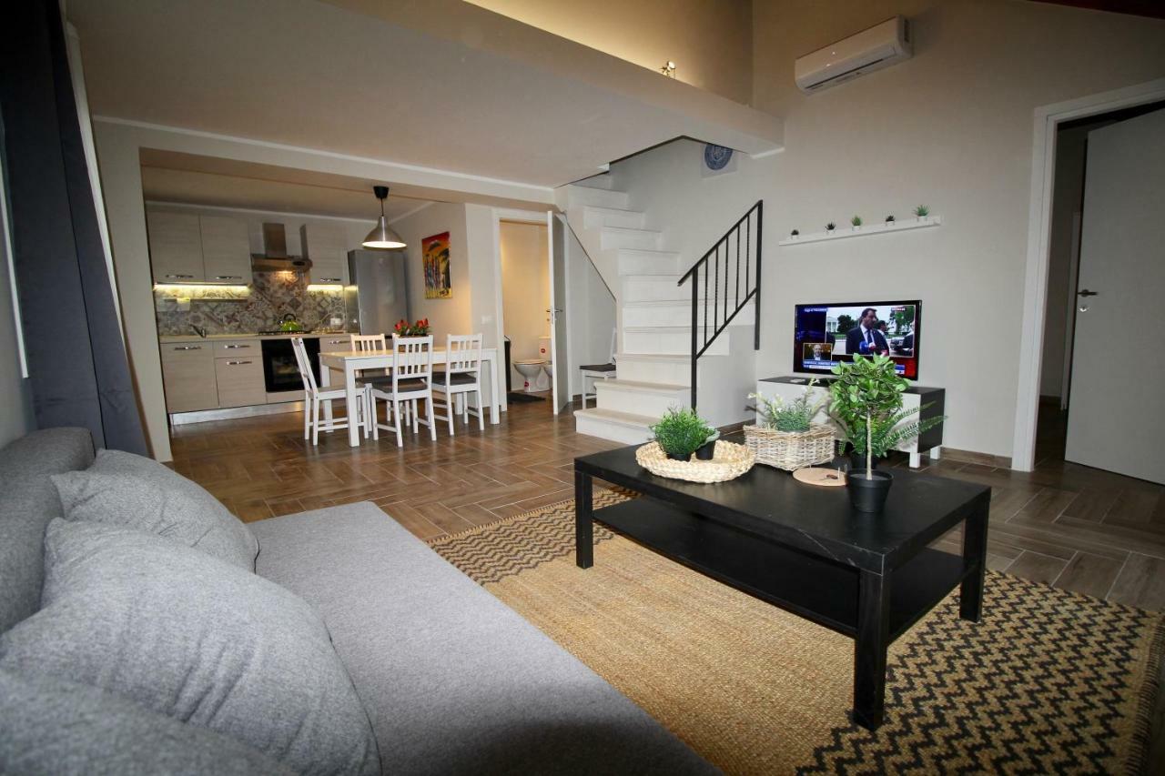 Katana Suites Beach อันโญเน บันญี ภายนอก รูปภาพ