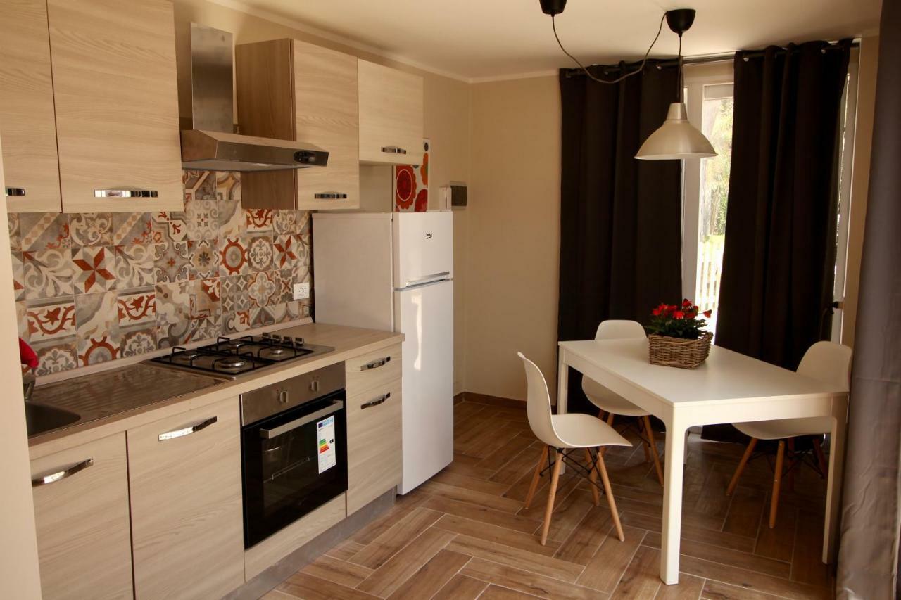 Katana Suites Beach อันโญเน บันญี ภายนอก รูปภาพ